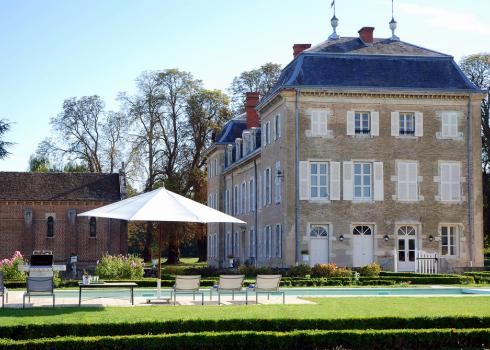 Chateau D'aleny, Burgundy, France - Oliver's Travels