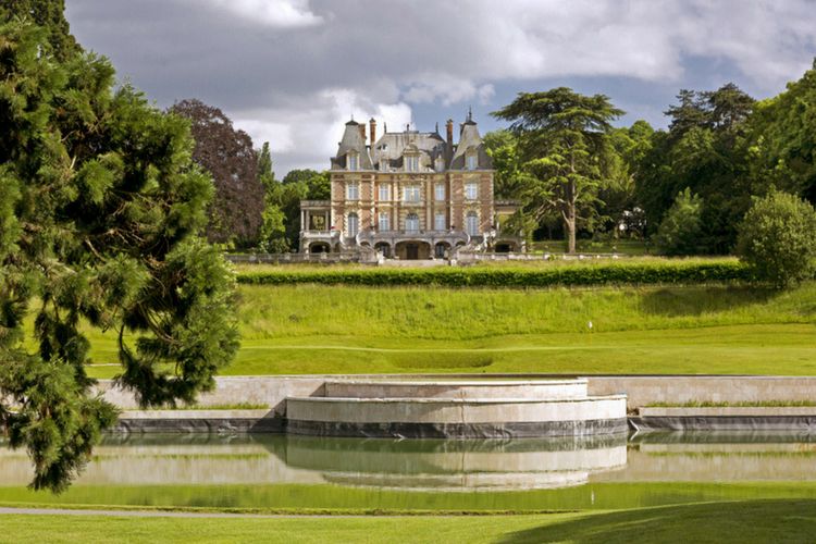 Chateau Boumont - Paris Region - Oliver's Travels