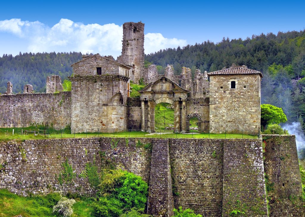 Chateau De Baloigne - Rhone Alpes - Olivers - Travels