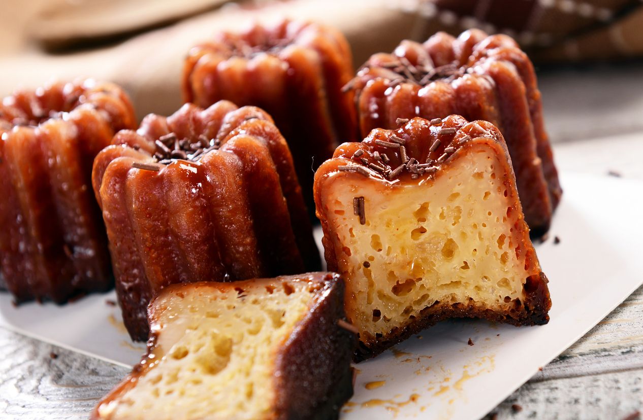 Caneles - Aquitaine travel guide