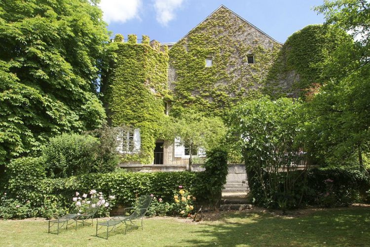Chateau-Bourgogne-Burgundy-Olivers-Travels2