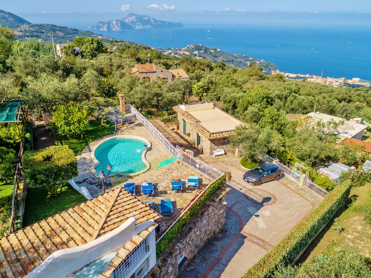 Villa Bahia - Sorrento - Oliver's Travels