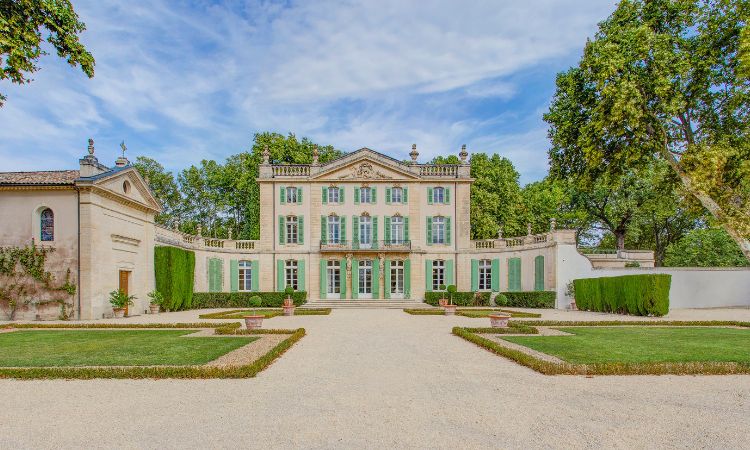 Chateau Poesie - Oliver's Travels