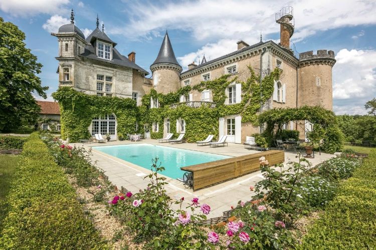 The Secret Hamlet - chateaux in the Loire Valley