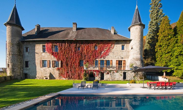 Chateau Ste Genevieve chateaux in Southern France