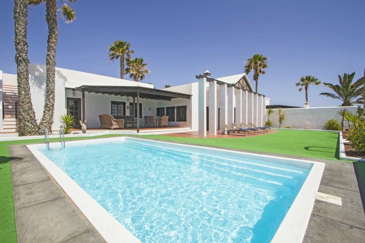 Villa Vista Al Mar - Lanzarote - Oliver's Travels