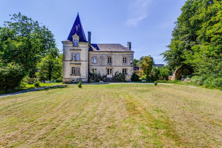 brittany chateau