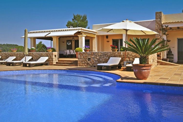 Villa Robinson - Ibiza - Oliver's Travels