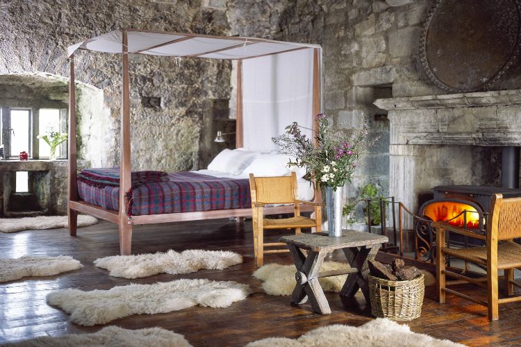 Gaelic Castle - Ireland - Oliver's Travels 