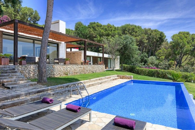 Villa Blauverd - Costa Brava - Oliver's Travels