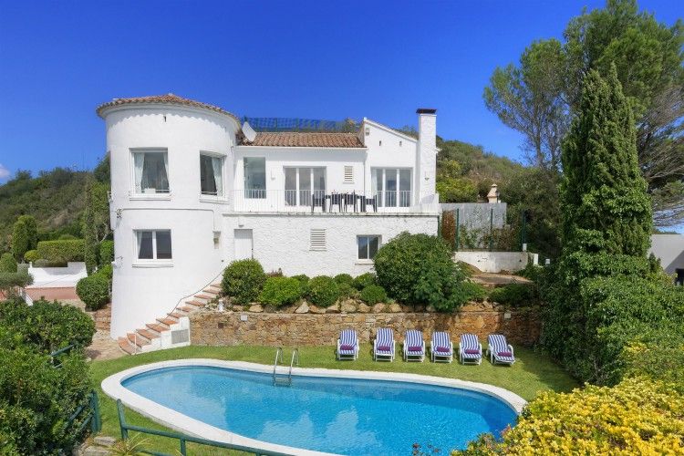 Villa Encantado - Costa Brava - Oliver's Travels