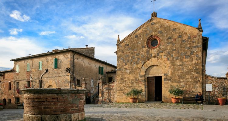 Monteriggioni - towns and villages in tuscany