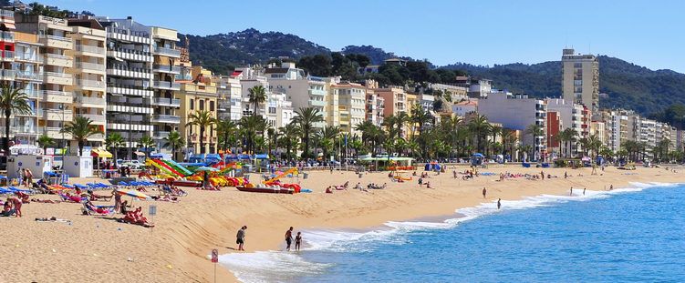 Best Beaches in Costa Brava Platja de Lloret