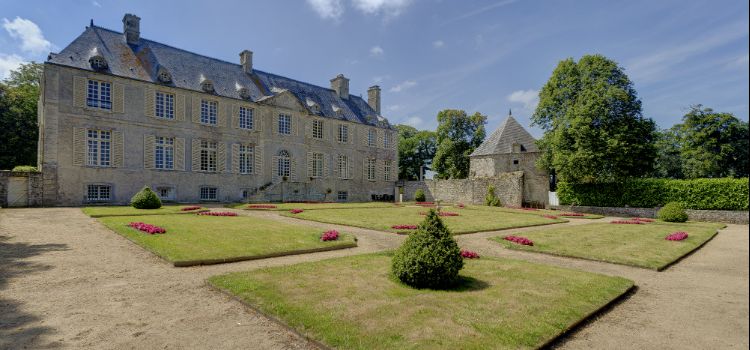 Chateau de Cource, Normandy, Oliver's Travels