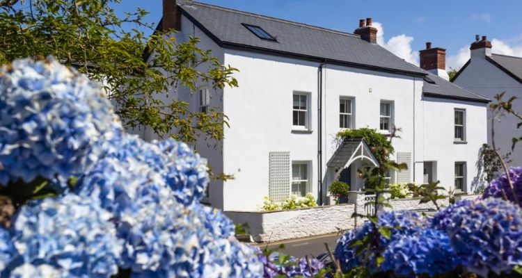Beach Bay Cottage