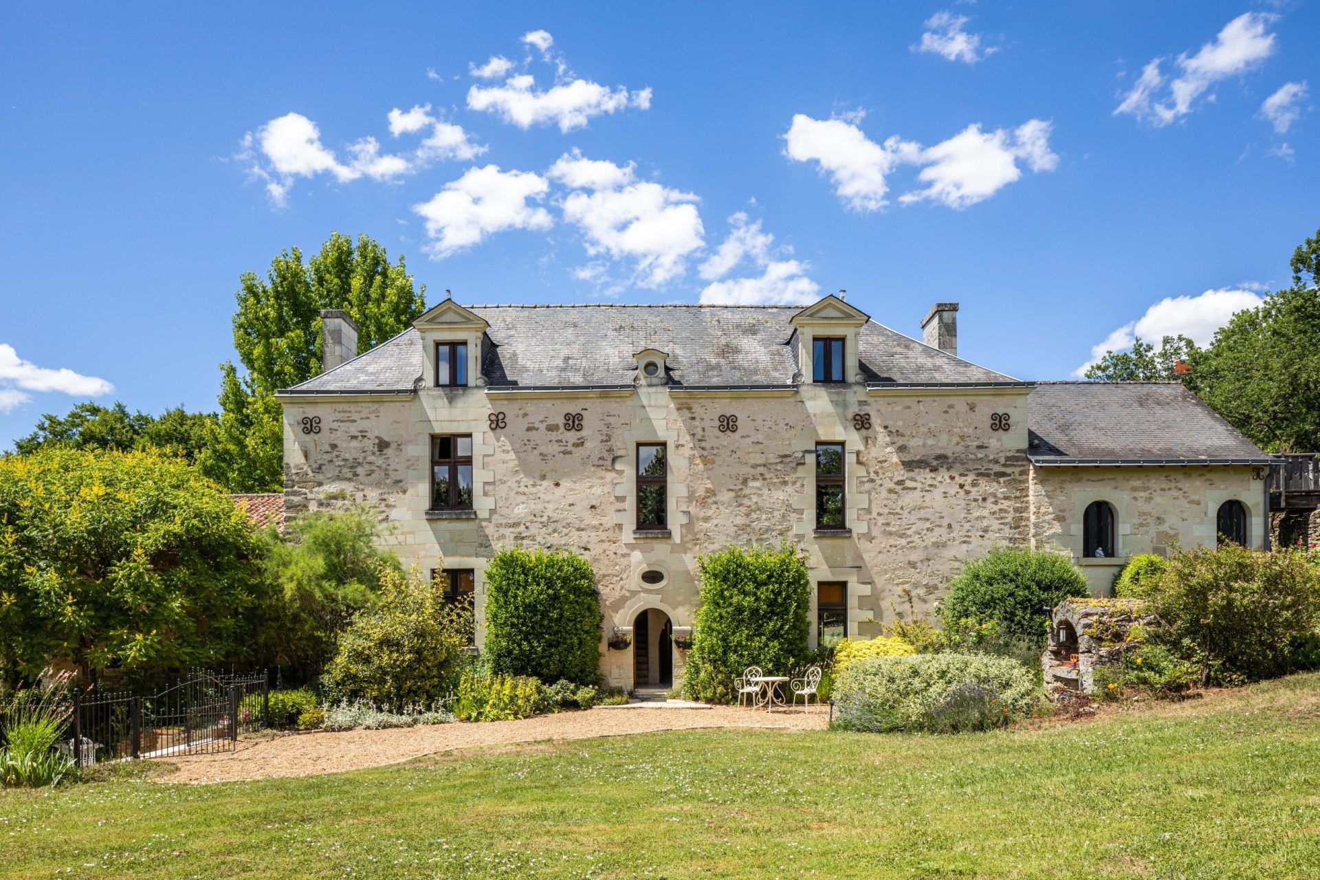 Manoir de Levesque - villas in France with a vineyard