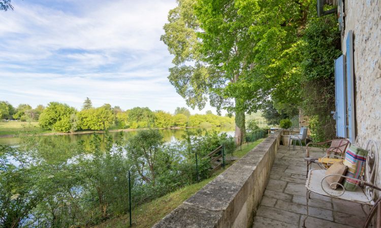 Villa Du Fleuve, Emillion
