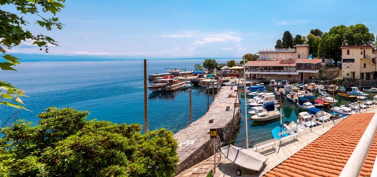 Lovran near Opatija - things to do in Istria header