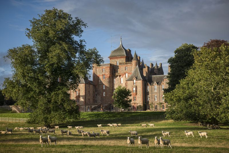 Timeless Castle - live like a royal
