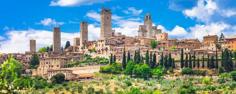 Castle and Countryside in San Gimignano