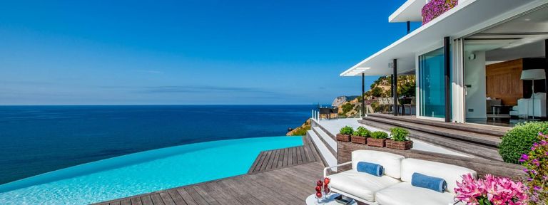 villa with infinity pool and sea view