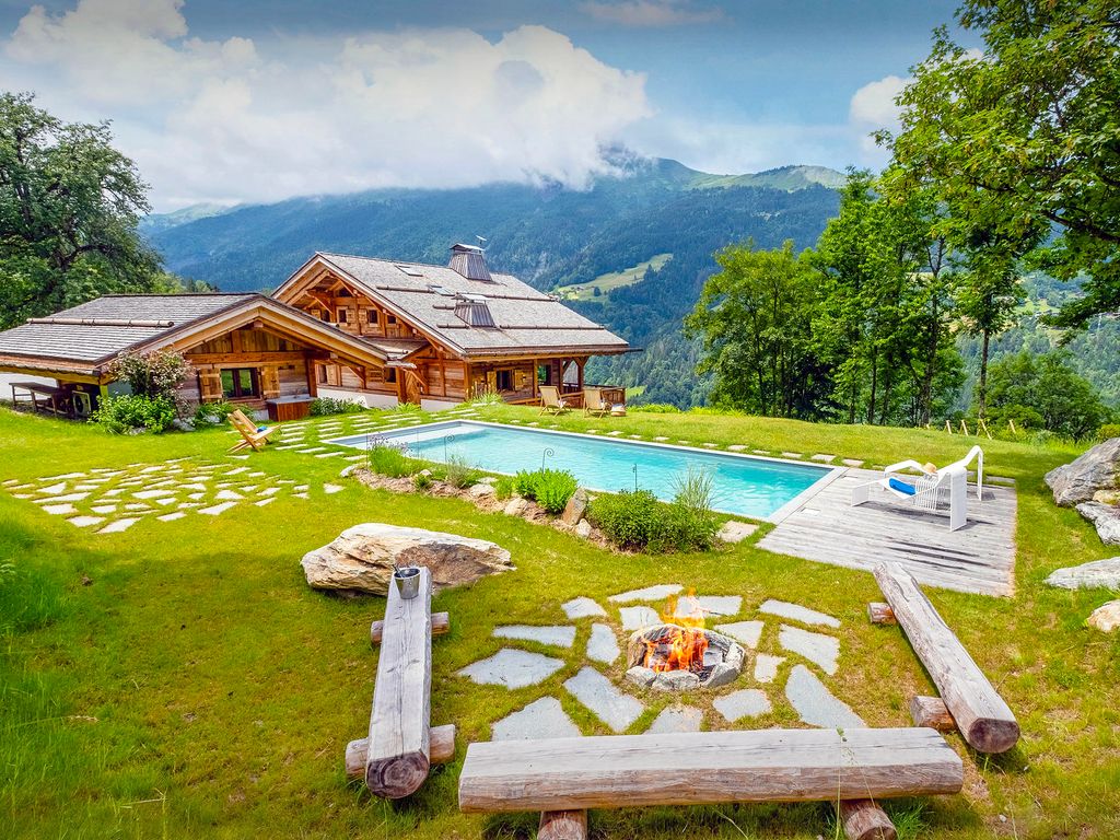 Summer chalets header