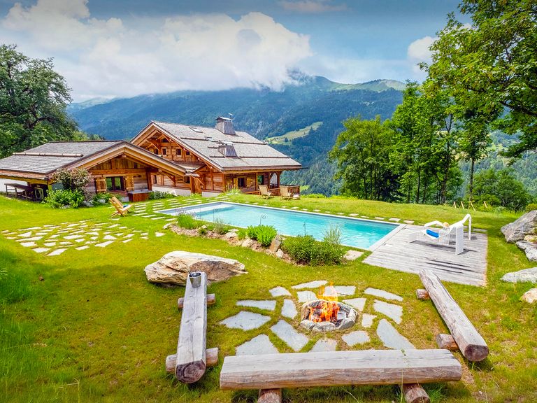 Summer chalets header